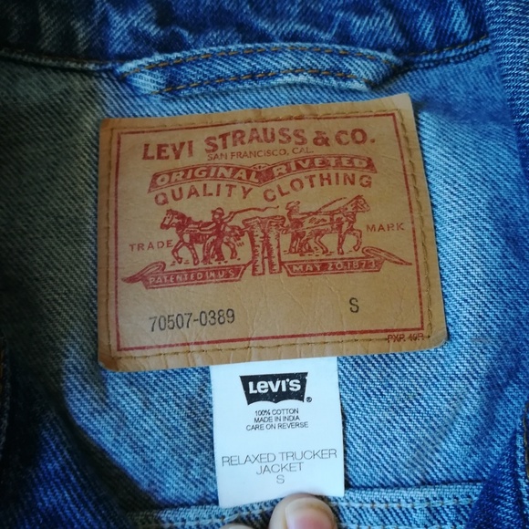 Levi's denim relaxed trucker jacket - Picture 6 of 7